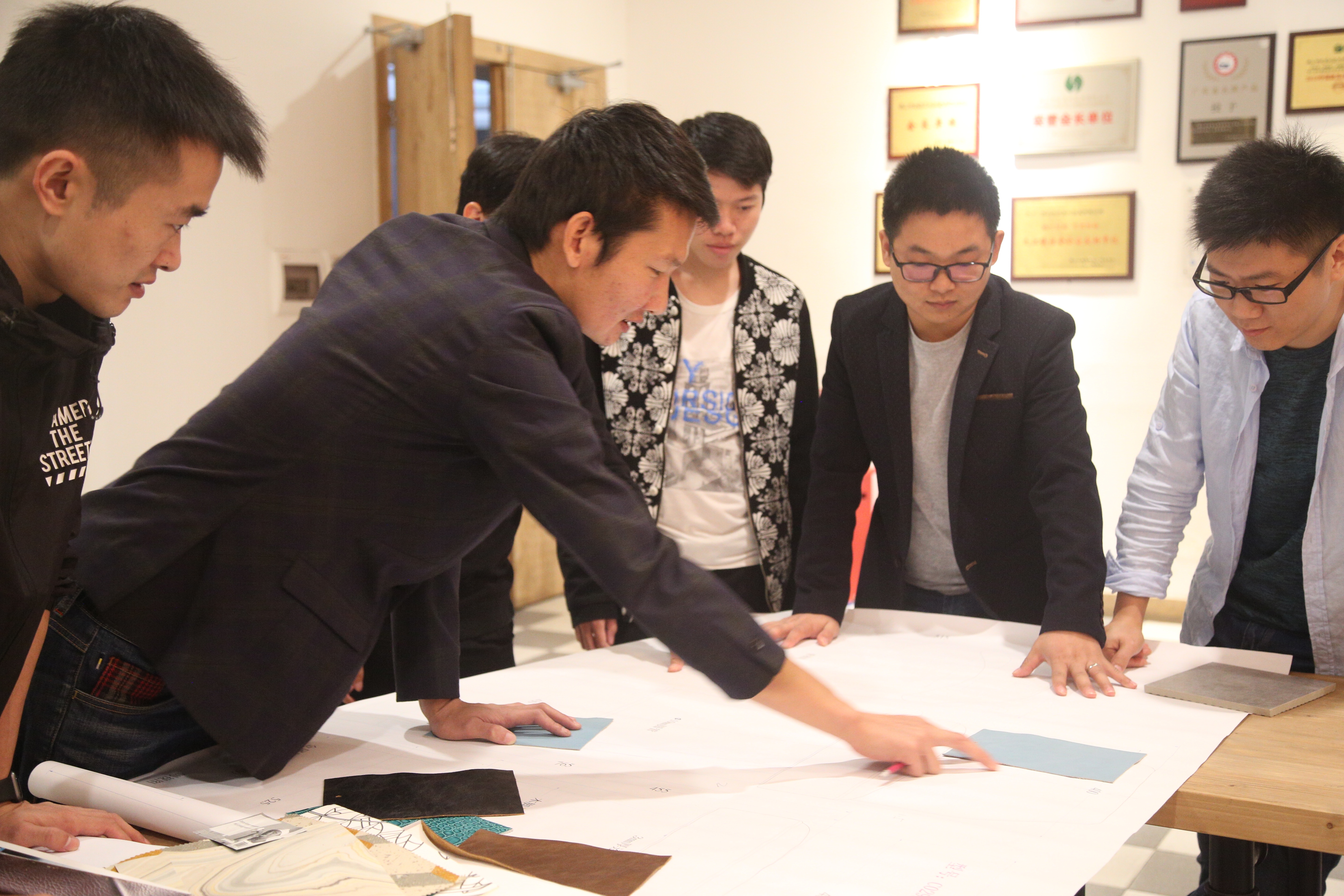开运体育入口-延边队后防线连续失误，紧急开会研究改进方案